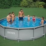 How to incorporate natural stone elements into your pool design